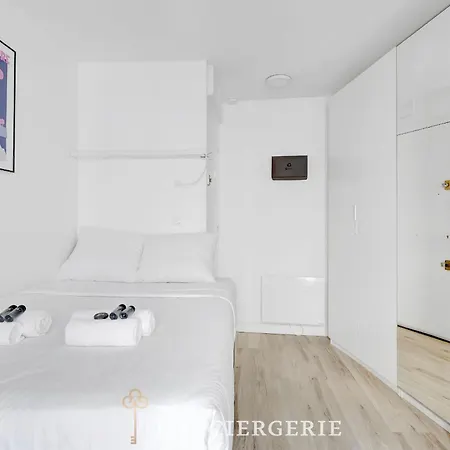 Elegant Quartier Montmartre Lägenhet *