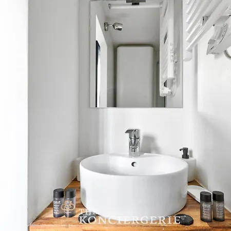 Elegant Quartier Montmartre * Paris